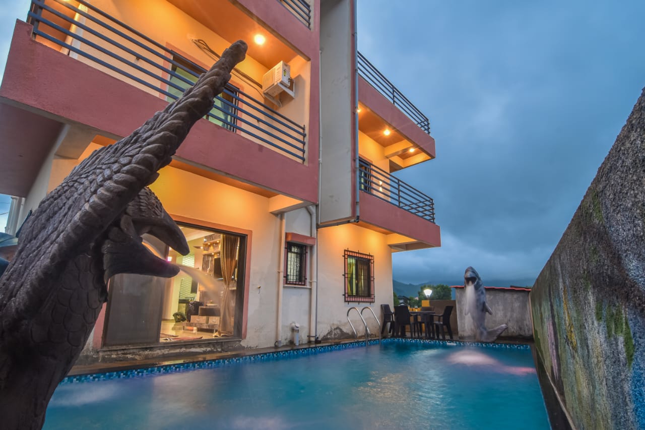 Vantage Hotels & Resorts