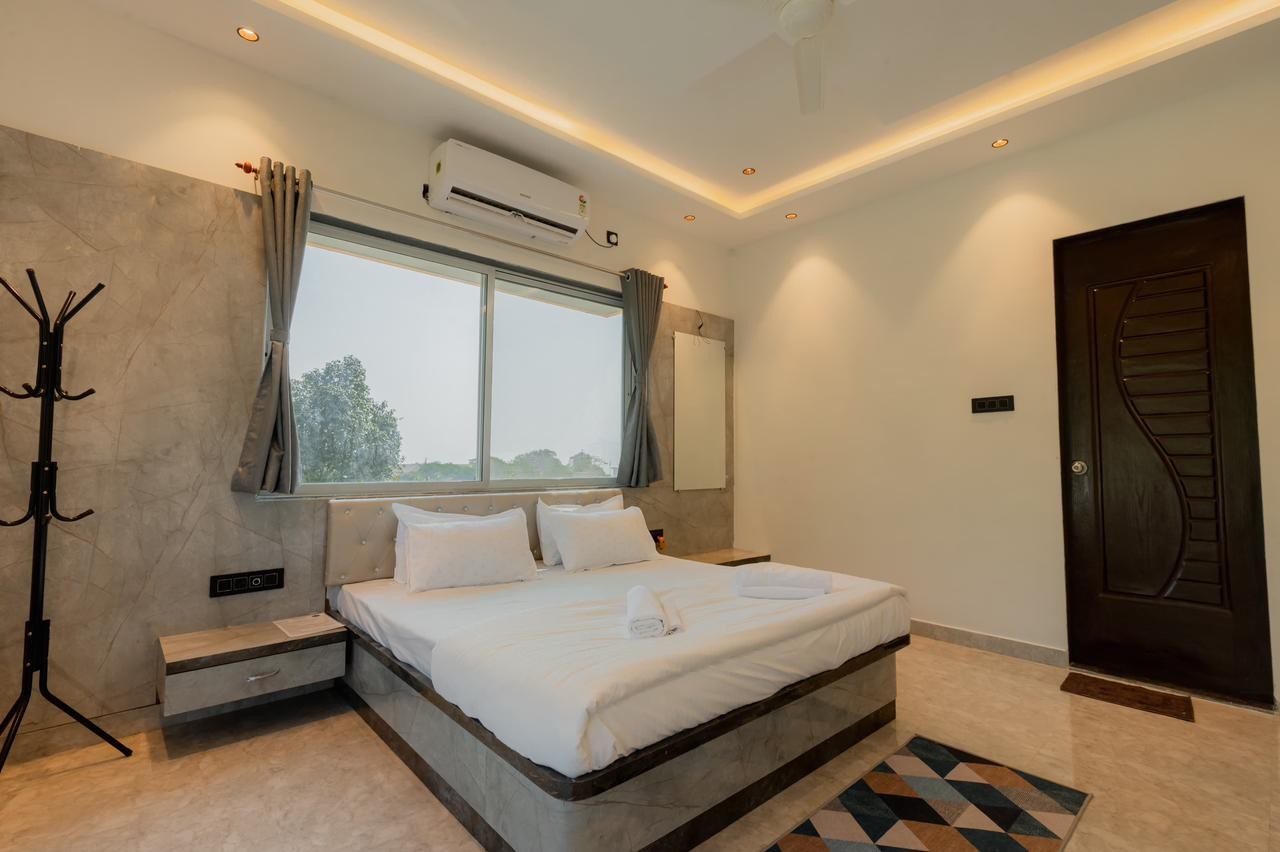 Vantage Hotels & Resorts