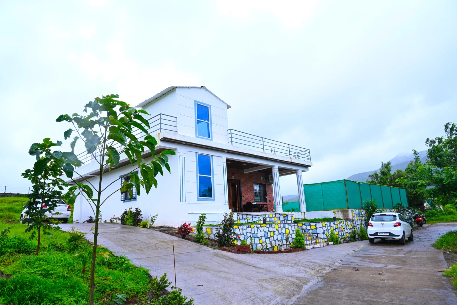 Vantage Hotels & Resorts