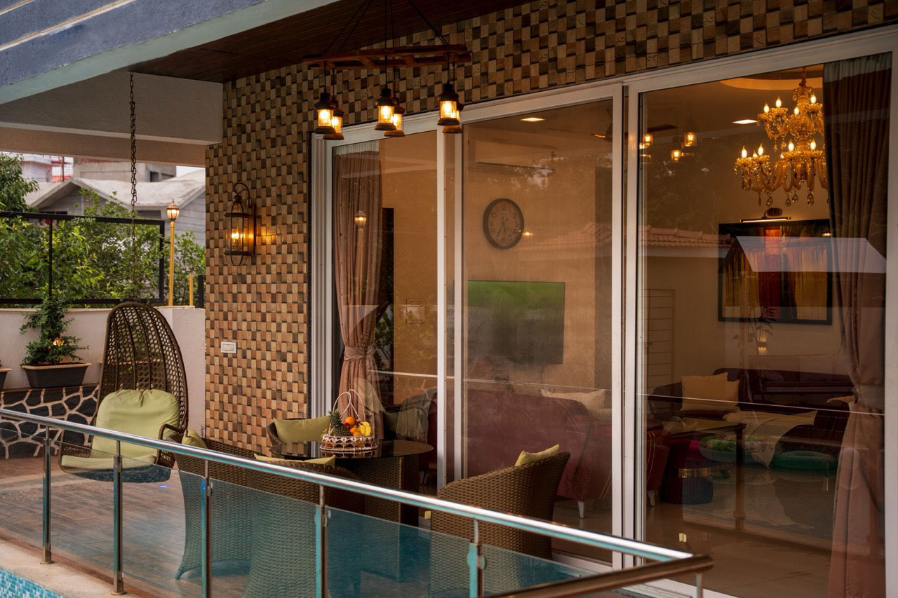 Vantage Hotels & Resorts